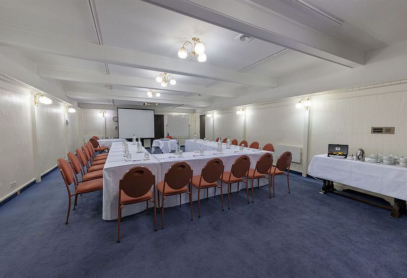 Heartland Hotel Cotswold 17