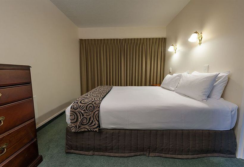 Heartland Hotel Cotswold 18