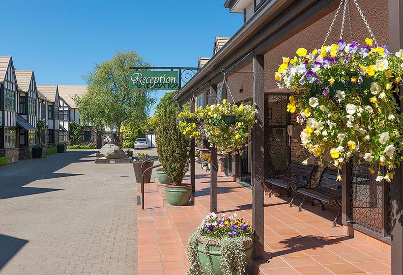 Heartland Hotel Cotswold 3