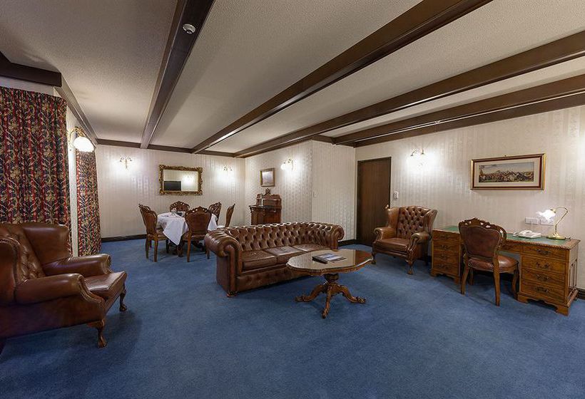 Heartland Hotel Cotswold 7