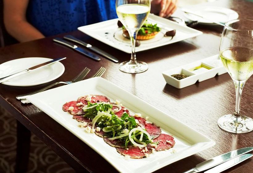 Hotel Latimer Motor Lodge 10