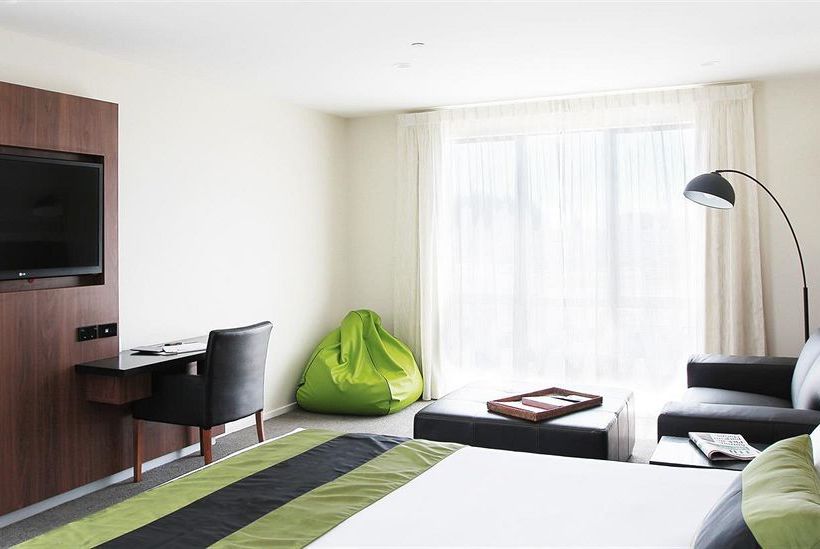 Hotel Latimer Motor Lodge 17