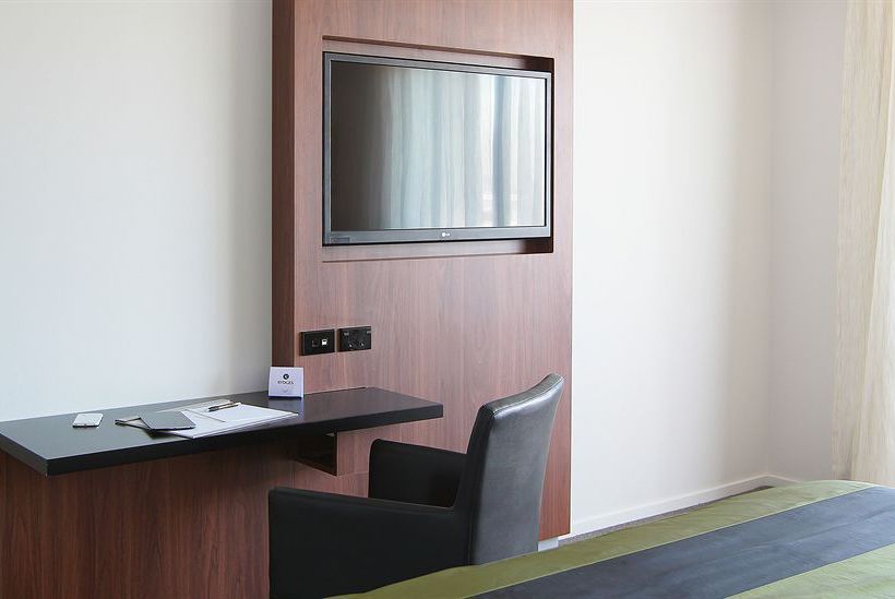 Hotel Latimer Motor Lodge 20