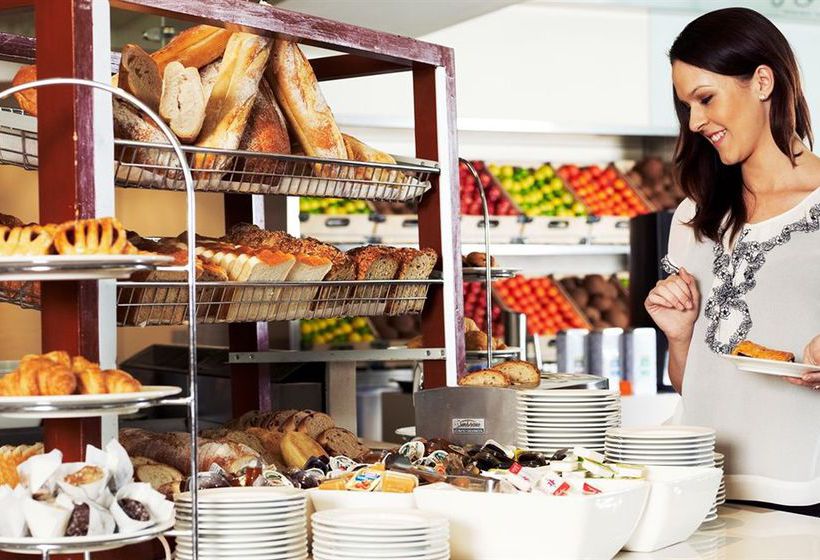 Hotel Latimer Motor Lodge 4