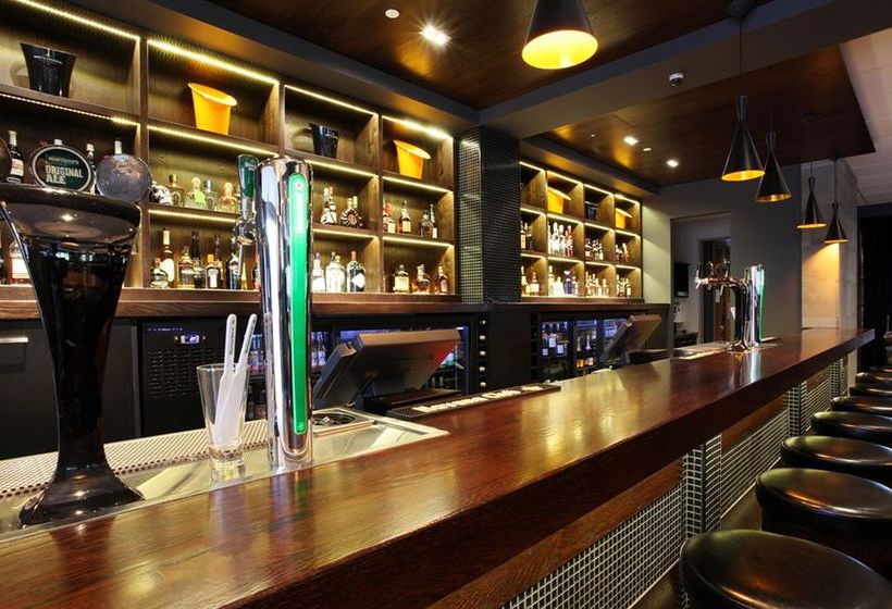 Hotel Latimer Motor Lodge 5