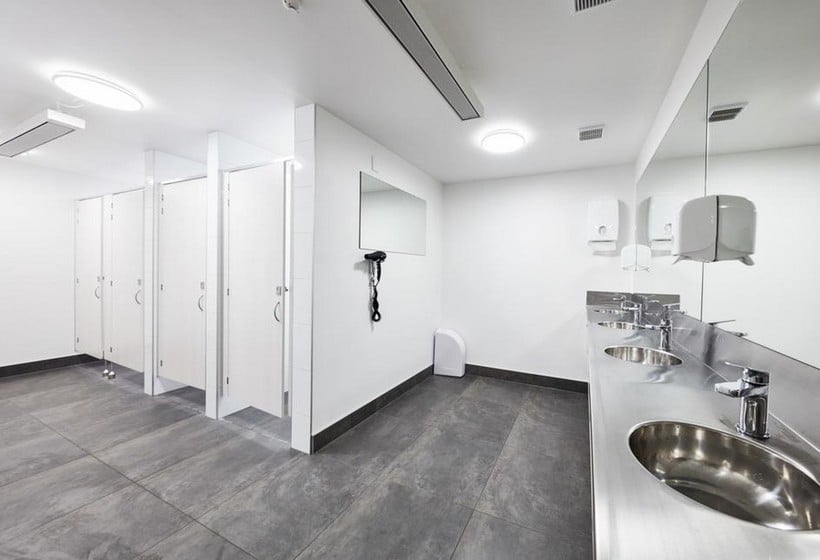 Hotel All Stars Inn on Bealey 17