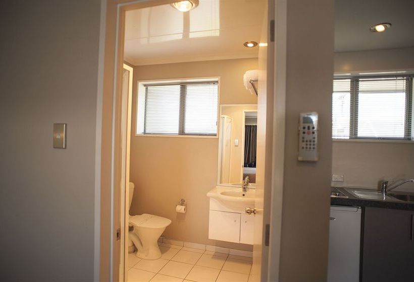 Hotel Arthur's Court Motor Lodge 11