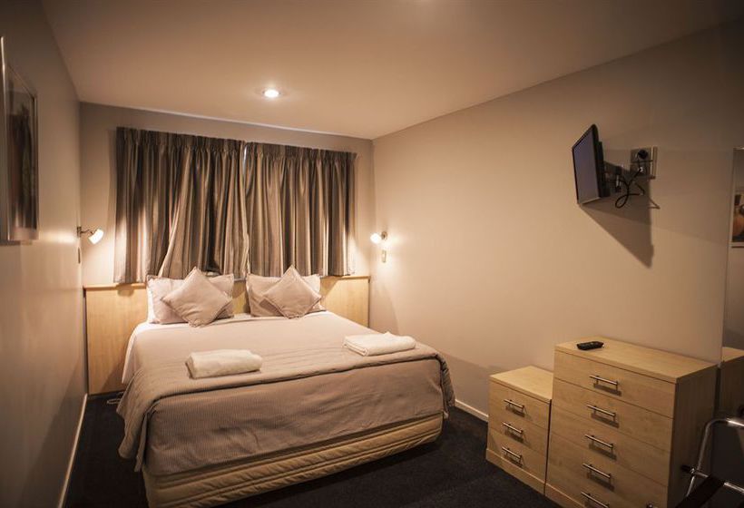 Hotel Arthur's Court Motor Lodge 19