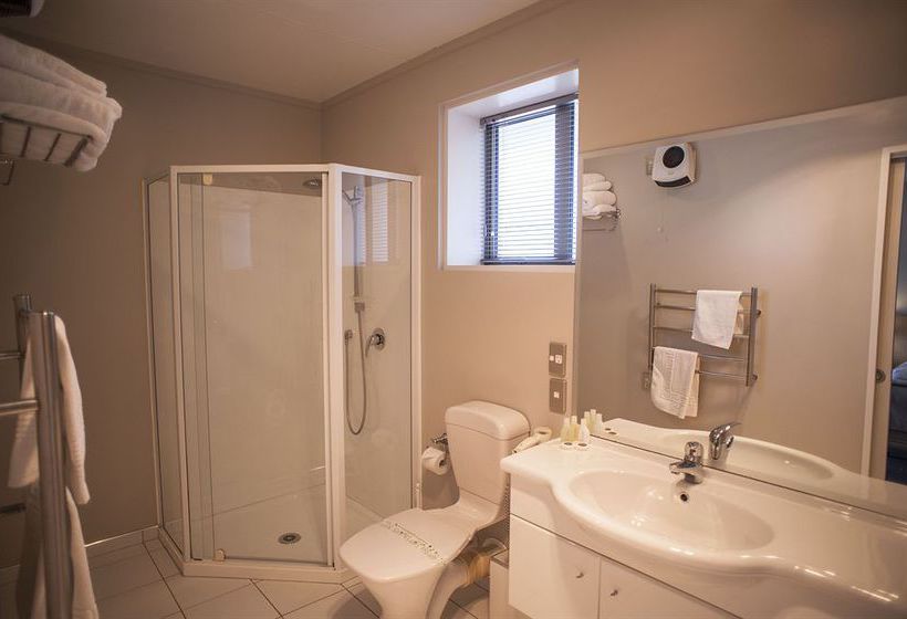 Hotel Arthur's Court Motor Lodge 5