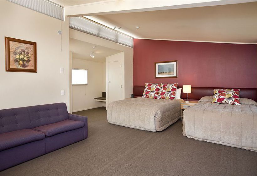 Quality Hotel Cargills 1