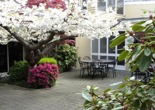 Quality Hotel Cargills 10