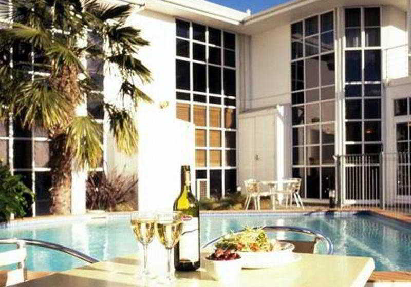 Quality Hotel Cargills 7