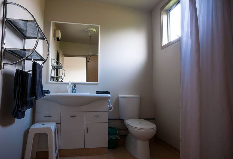 Charles Court Motel 6