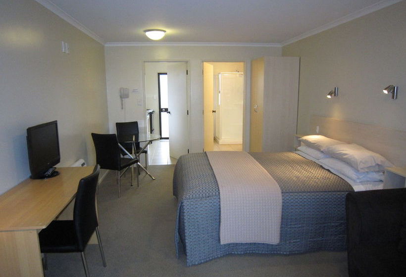 Hotel Balmoral Motor Lodge 1