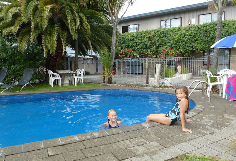 Hotel Balmoral Motor Lodge 10