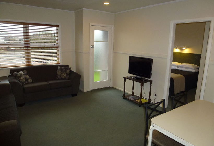 Hotel Balmoral Motor Lodge 5