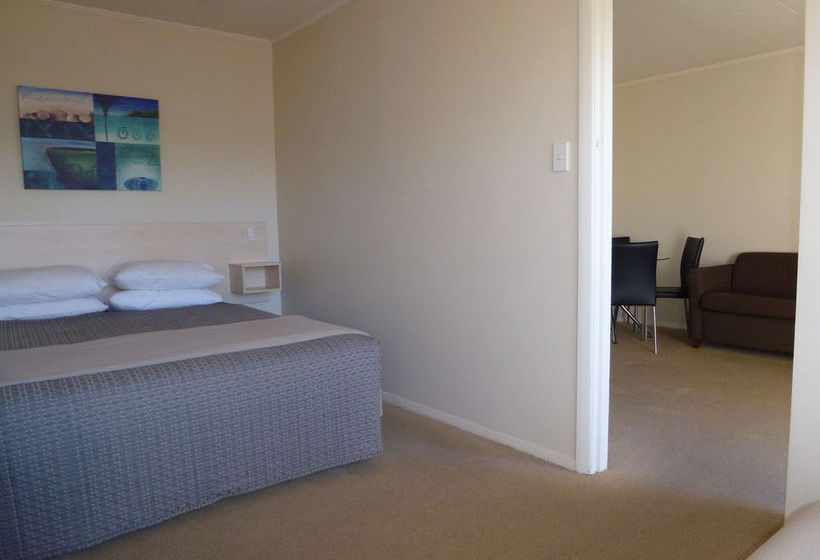 Hotel Balmoral Motor Lodge 6