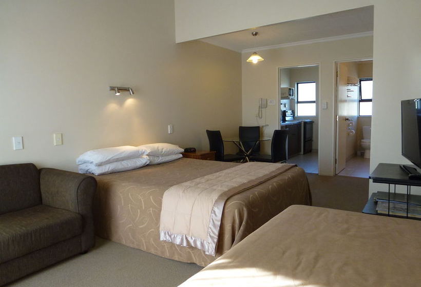 Hotel Balmoral Motor Lodge 7