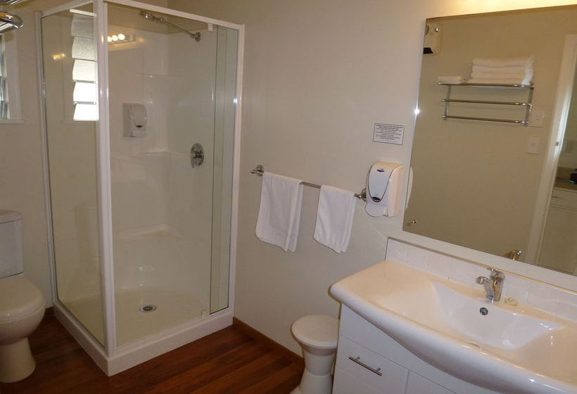 Hotel Balmoral Motor Lodge 9