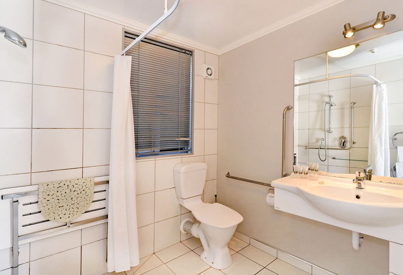 Quality Hotel Leisure Lodge 11