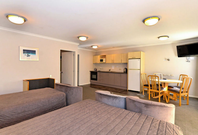 Quality Hotel Leisure Lodge 12