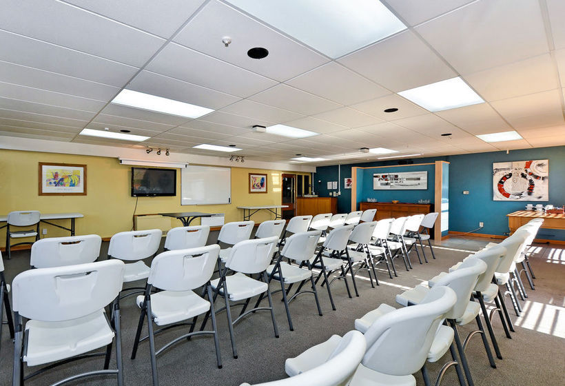 Quality Hotel Leisure Lodge 16