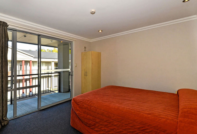 Quality Hotel Leisure Lodge 5