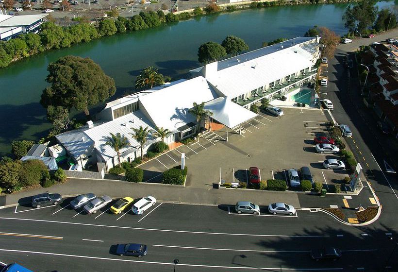 Trailways Hotel Nelson South Island