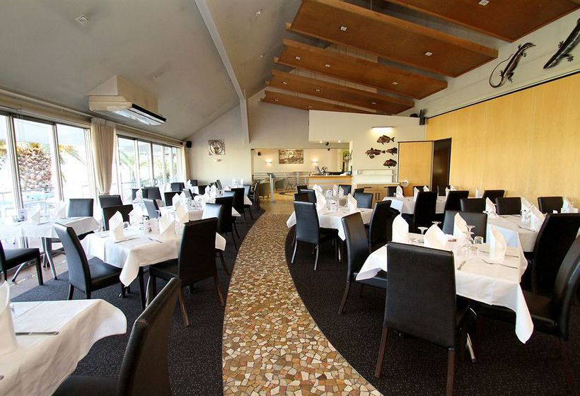 Trailways Hotel Nelson 10