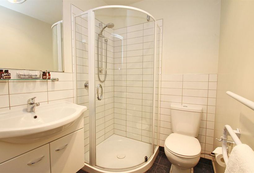 Trailways Hotel Nelson 12