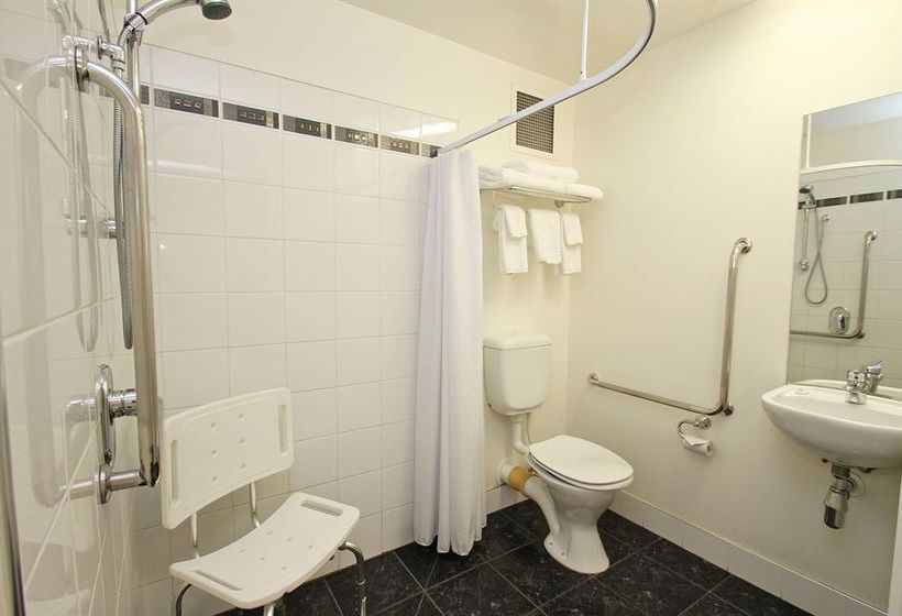 Trailways Hotel Nelson 16