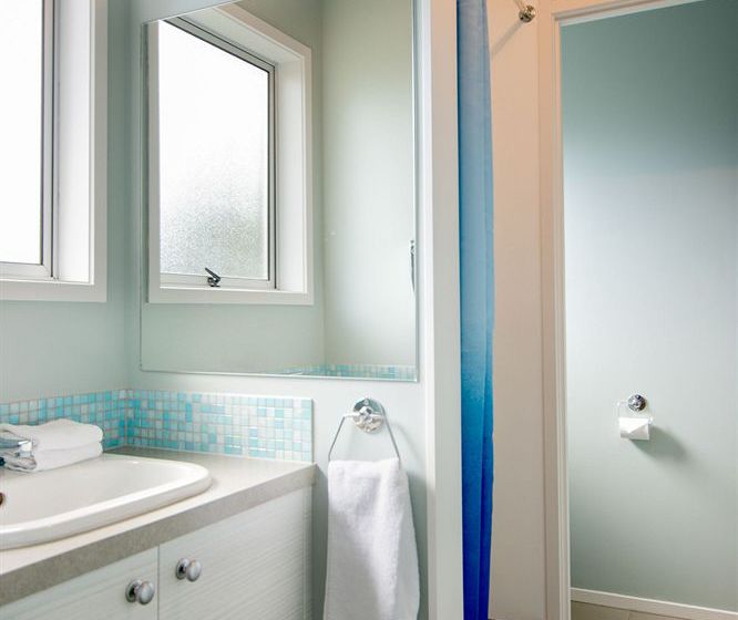 Averill Court Motel 11