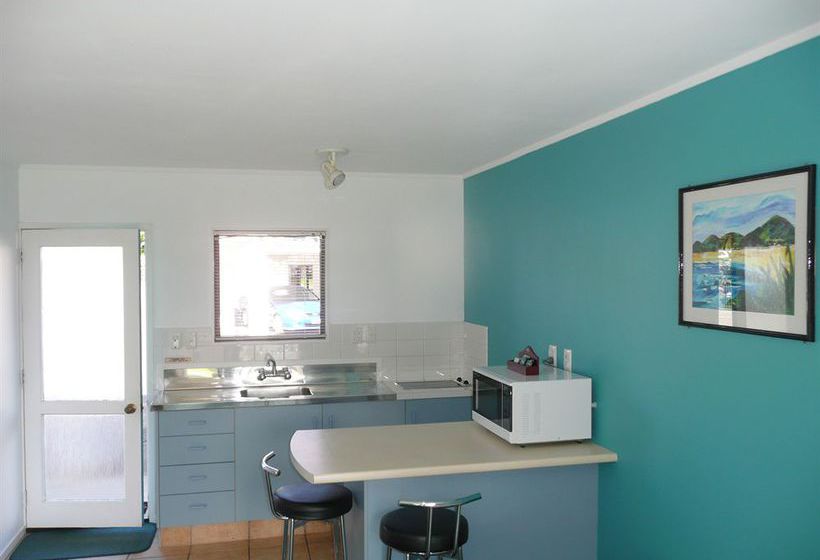 Marlin Court Motel 8