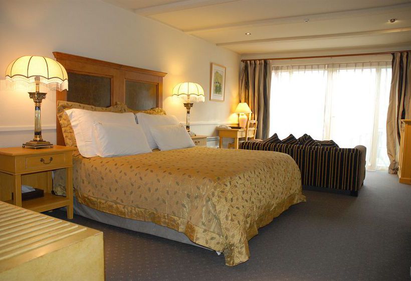 Resort Distinction Queenstown. Nugget Point Boutique Hotel & Spa 10