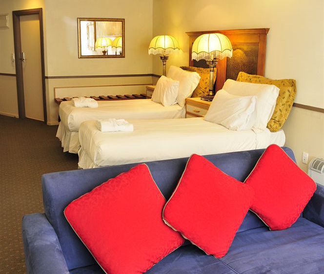 Resort Distinction Queenstown. Nugget Point Boutique Hotel & Spa 11