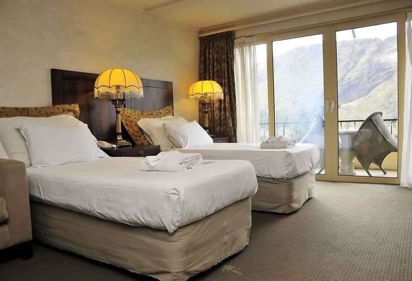 Resort Distinction Queenstown. Nugget Point Boutique Hotel & Spa 13