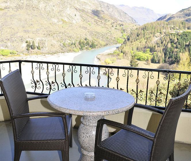 Resort Distinction Queenstown. Nugget Point Boutique Hotel & Spa 8