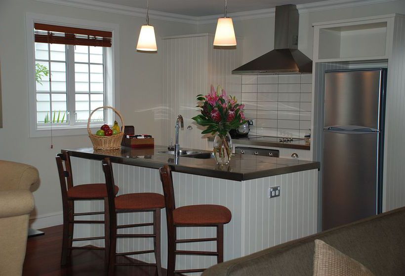 Hotel Russell Cottages 12