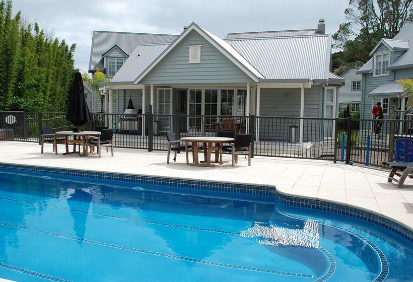 Hotel Russell Cottages 4