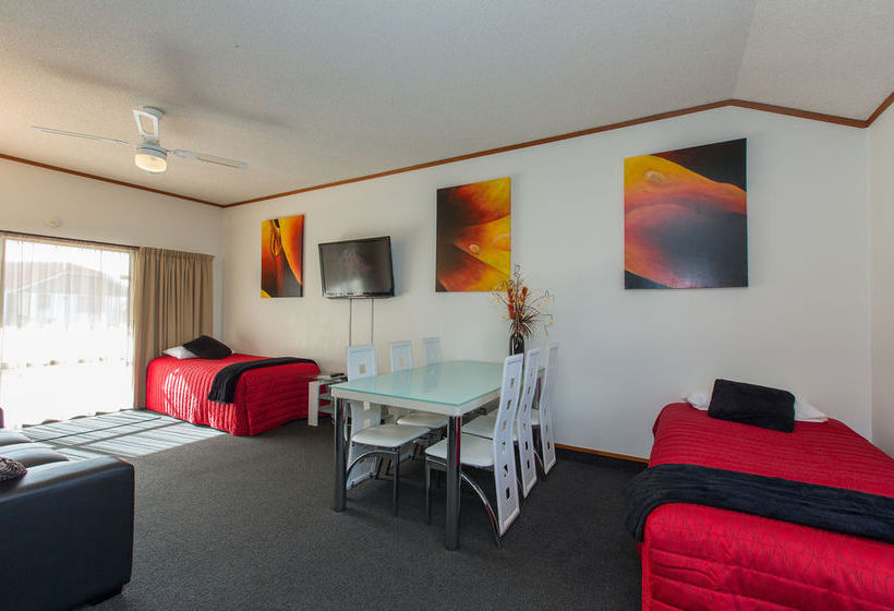 Hotel Summit Motor Lodge 13