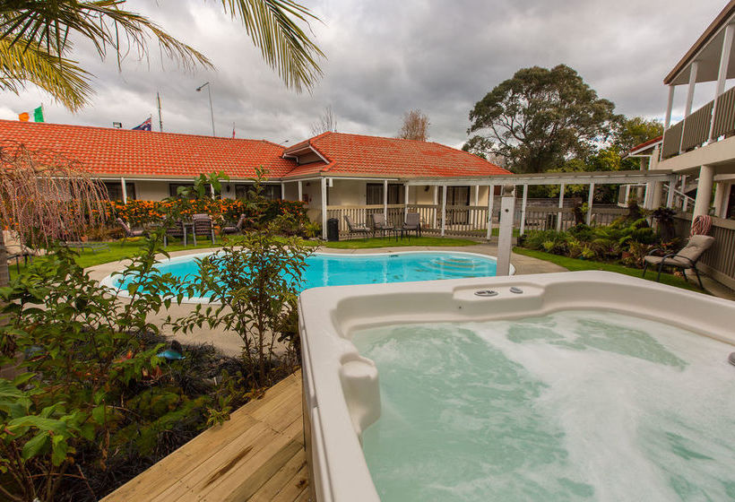 Hotel Summit Motor Lodge 3