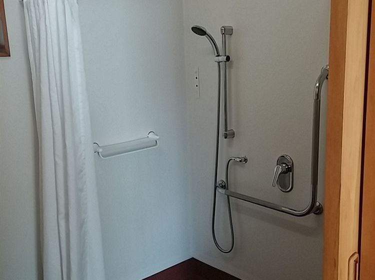 Explorer Motel & Apartments 16