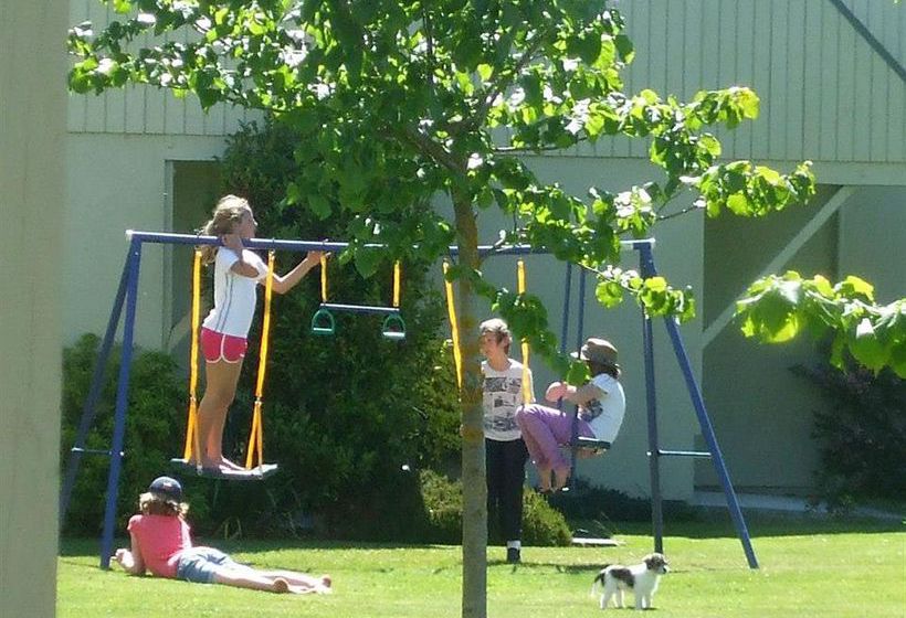 Explorer Motel & Apartments 2