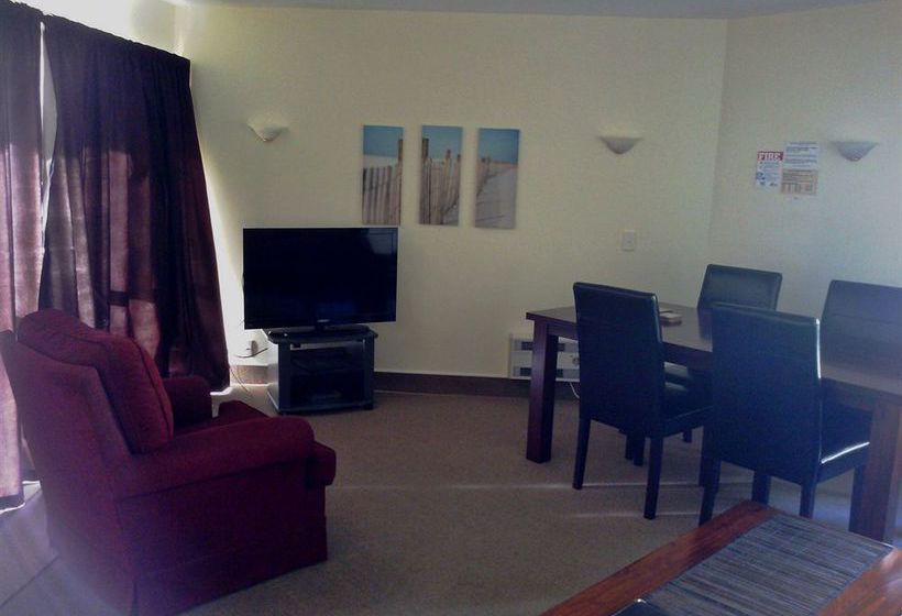 Explorer Motel & Apartments 3