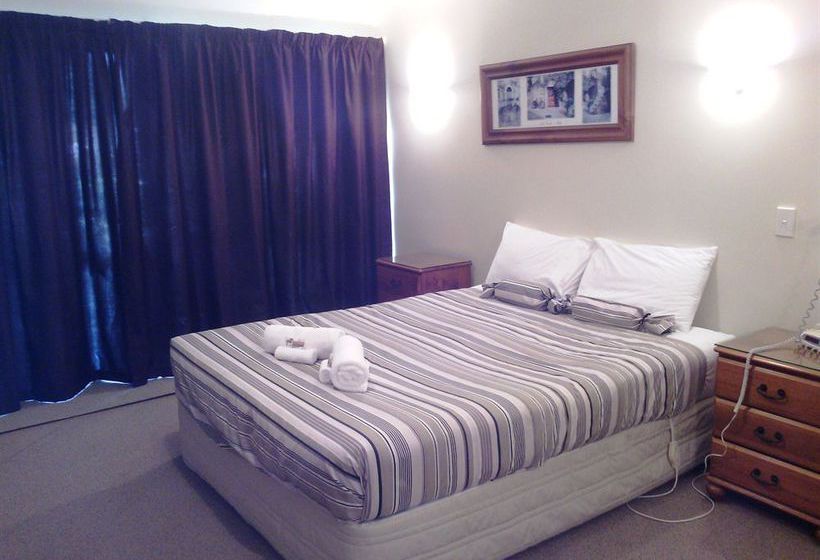 Explorer Motel & Apartments 4