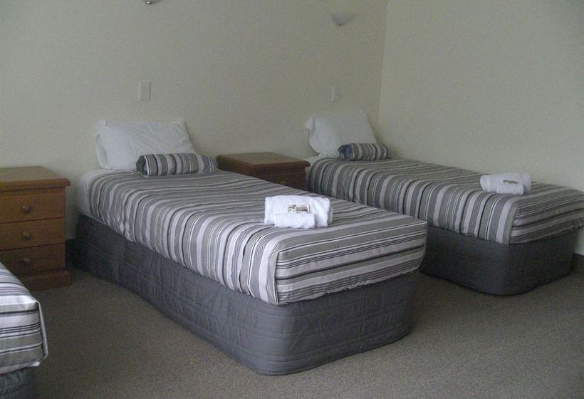 Explorer Motel & Apartments 7