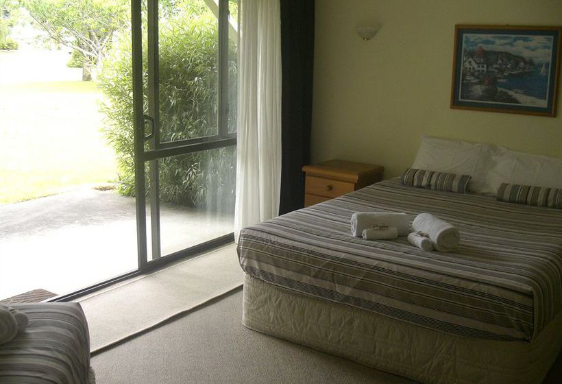 Explorer Motel & Apartments 9