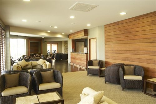 Resort Distinction Luxmore 16