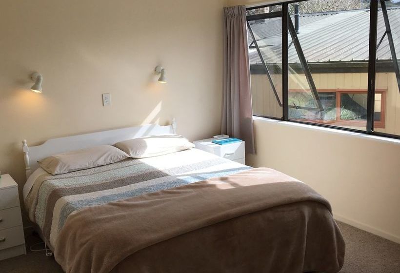 Hotel Waitomo Caves 17