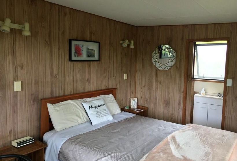 Hotel Waitomo Caves 18